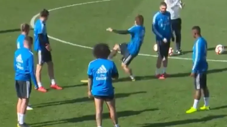 Bale naljutio Modrića: Vel&scaron;anin se smijao dok je hrvatski kapetan iz bijesa napucao loptu