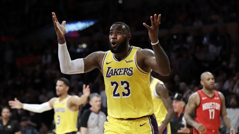 James polako gubi živce: 'Svi su u Lakersima navikli na poraze, ali ja nisam'