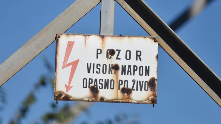 Stra&scaron;na smrt kod N. Vinodolskog: Đulijano se penjao na dalekovod, mislio je da nije pod naponom?