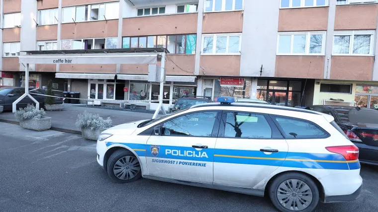 Njegova majka čak im je dala i novac za taksi