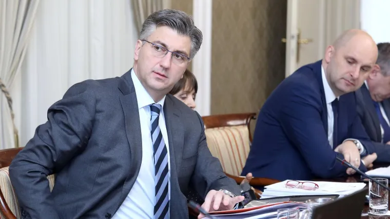 Vlada raspisala poziv za 12 članova Savjeta za nacionalne manjine