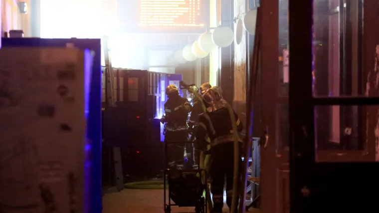 VIDEO Požar na Glavnom kolodvoru: Gore ormarići za ostavljanje stvari, vatrogasci na terenu