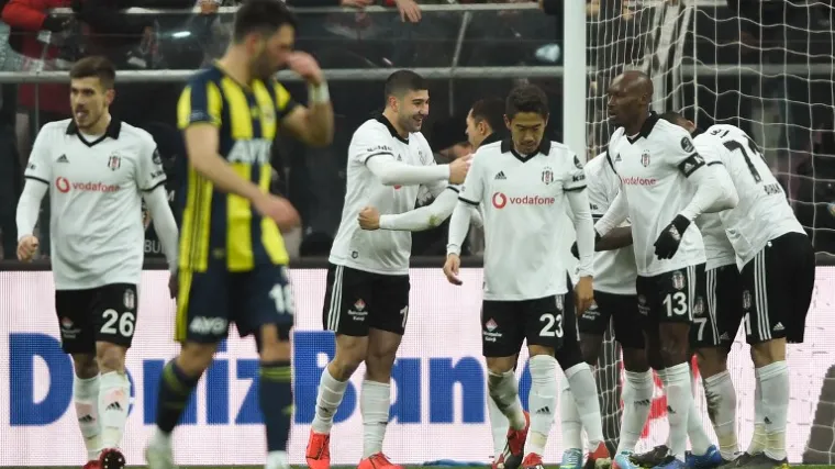 Vidin Be&scaron;ikta&scaron; vodio 3-0 na poluvremenu protiv Fenera pa sve prosuo!