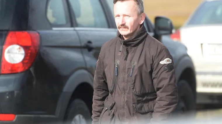 Odvest će ih u Austriju gdje je dobio posao?