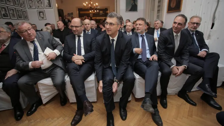 'Nećemo dopustiti&nbsp;da nam se imputira lažno napu&scaron;tanje&nbsp;temeljnih HDZ-ovih načela'