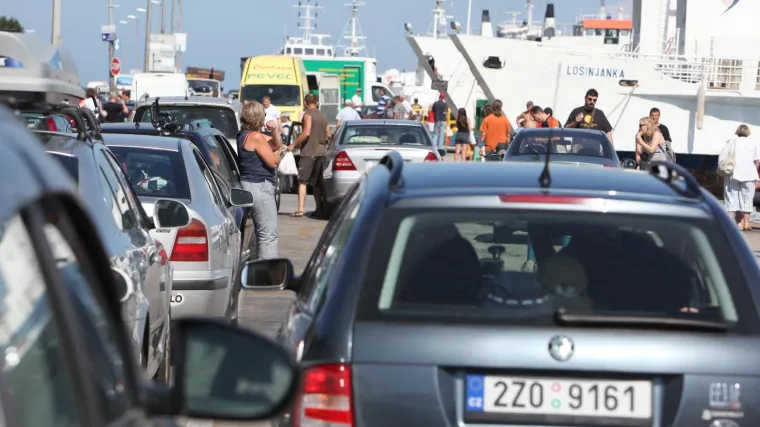 Nitko ne zna kakva će biti pa su već počeli popusti, evo tko je krenuo prvi