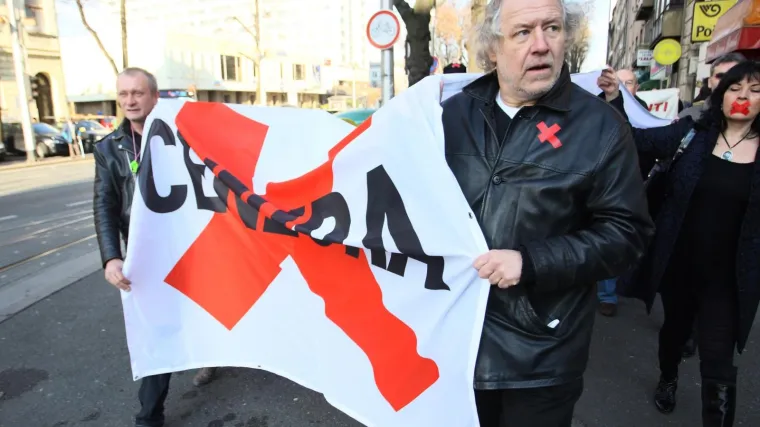 Novinari prosvjeduju protiv cenzure: Osam zahtjeva uručit će Vladi i Plenkoviću