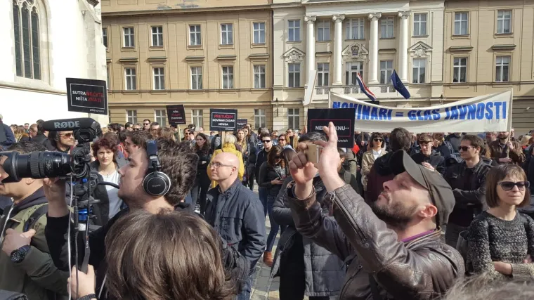 Zavr&scaron;io prosvjed: 'Novinarima treba omogućiti da u normalnim uvjetima rade svoj posao'