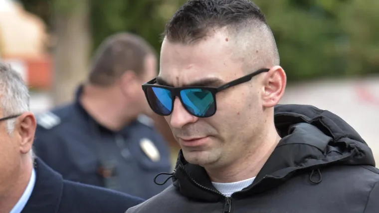 Pio kavu i smijao se s prijateljem: Daruvarac viđen u kafiću 300-tinjak metara od žrtvinog stana