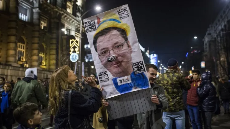 'Kukavica si, ponižava&scaron; nas svakog dana'