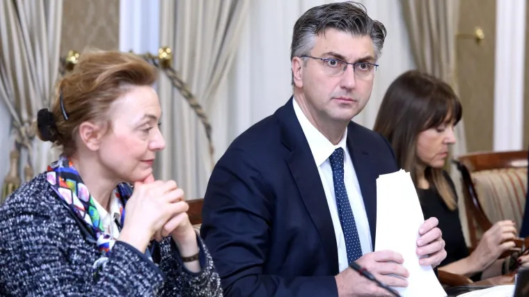 Plenković: 'Plasirati tezu 2019. da ne postoji sloboda medija u Hrvatskoj je čak pomalo smije&scaron;no'