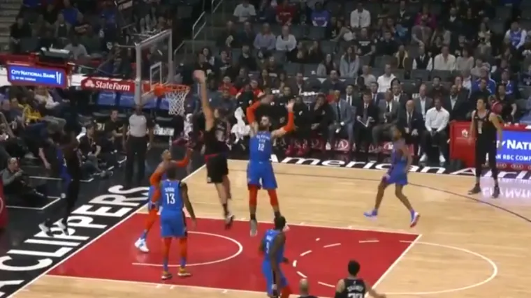 VIDEO Vi&scaron;e nije samo Zublocka: Zubac moćno zakucao pokraj Oklahomine gromade