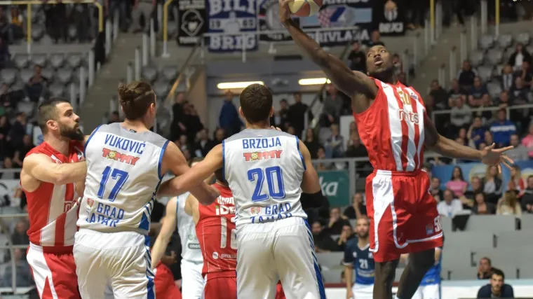 Zadar u Vi&scaron;njiku nemoćan protiv Crvene zvezde: Vodeća momčad ABA lige slavila s 18 razlike
