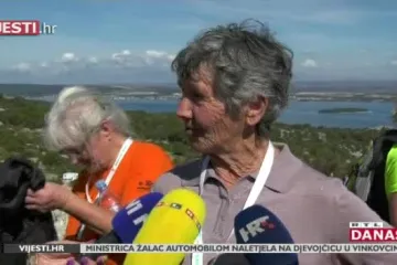 Škraperi su ponovno oživjeli otok, a otočani su im ponudili i popratnu manifestaciju - 10. jubilarni sajam otočnih proizvoda