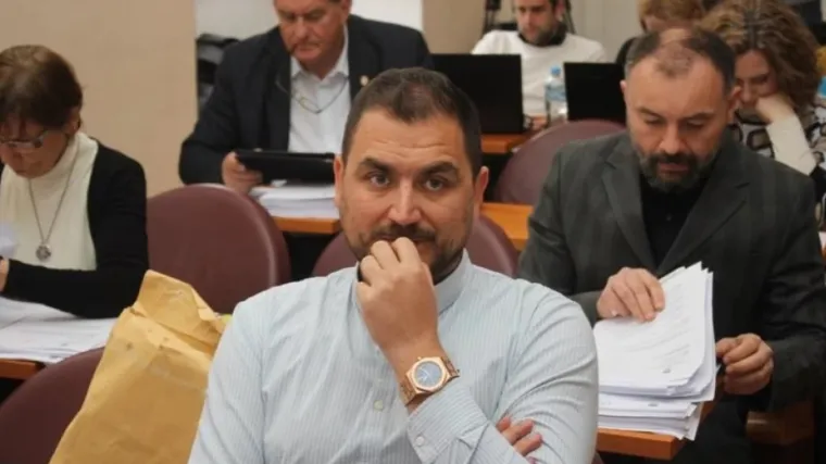 Gradski vijećnik Dubrovnika na sjednici nosio sat od 300.000 kn: 'Posudio sam ga od prijatelja'