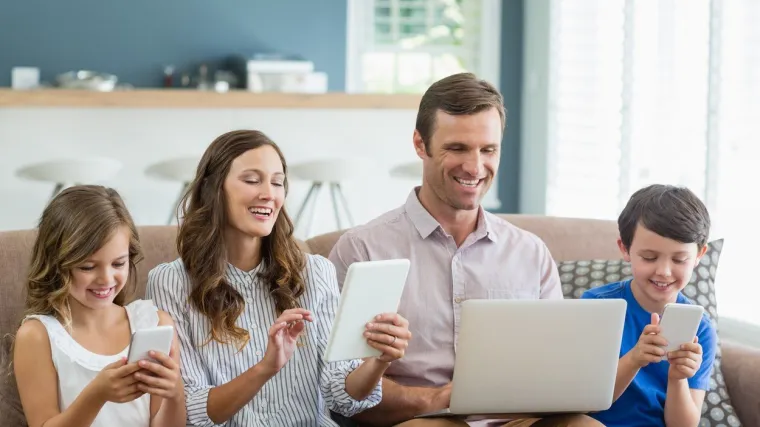 Mobilni uređaji ipak ne reduciraju zajedničko obiteljsko vrijeme kod kuće