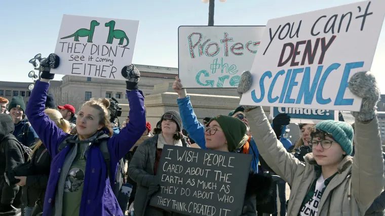 Greta Vi&scaron;e nije jedina! Stotine tisuća mladih prosvjedovalo za klimu u vi&scaron;e od 120 zemalja