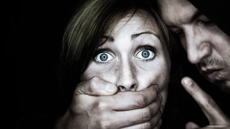 Ubio ženu, a vi&scaron;i sud mu prepolovio kaznu jer je u njezinom mobitelu na&scaron;ao poruke drugih mu&scaron;karaca!?