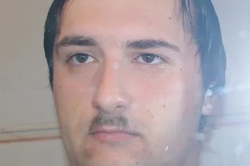 Uz to je kritičan prema Beri