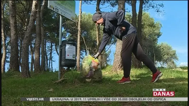 Puljanin se svim silama bori za čistoću svog grada: 'Kad nam je već država u k****, nemoj biti i ti'