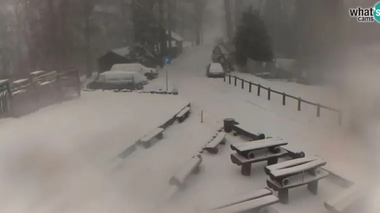 Na Sljemenu pada snijeg, prijeti nevrijeme uz orkansku buru