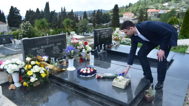 'Jeftino skuplja&scaron; poene'