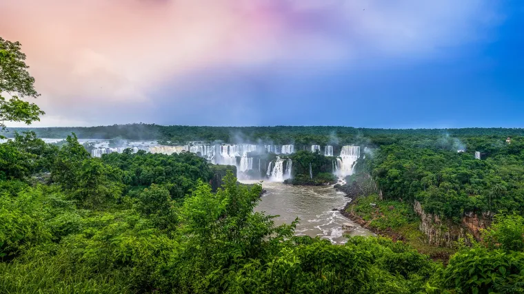Klima u Brazilu obuhvaća čak pet klimatskih podvrsta