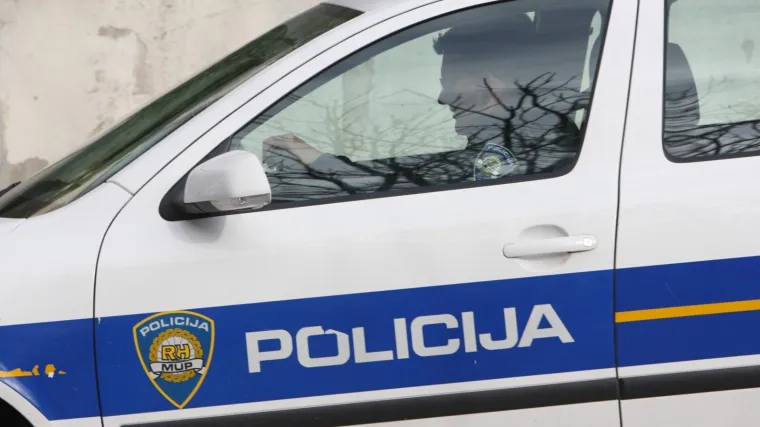 Zabio se u kuću i uletio u dvorište, stvorile se ogromne kolone