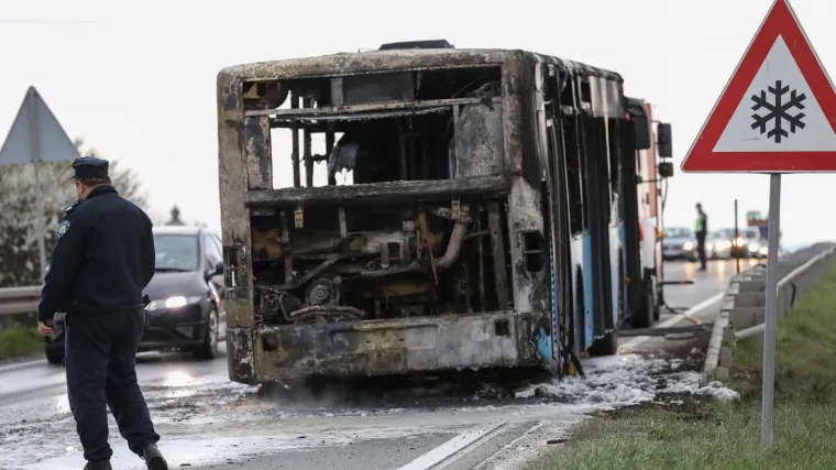 'Samo je promijenio zvuk u vožnji, počelo se užasno dimiti...'