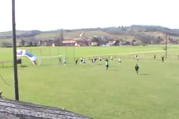 Eurogol Marenčića za izjednačenje Hrvatskog bojovnika