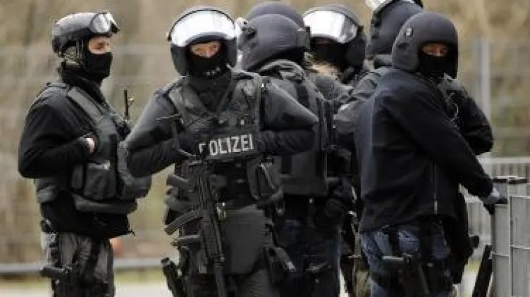 Njemačka policija uhitila 11 ljudi: Planirali teroristički napad autom i vatrenim oružjem