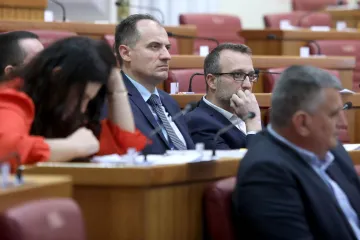 Mostovci 33 sata branili oko 900 amandmana, no ništa im nije prošlo