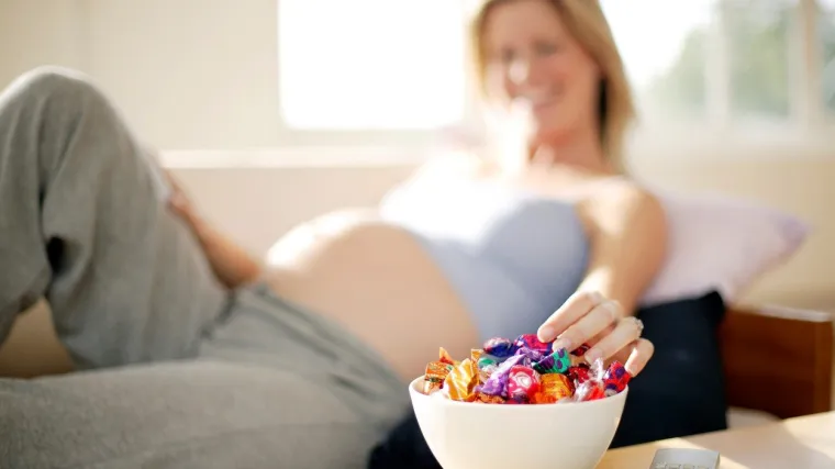 Znanstvenici upozorili trudnice koje jedu hranu bogatu &scaron;ećerom i mastima: 'Možete o&scaron;tetiti dječje srce'