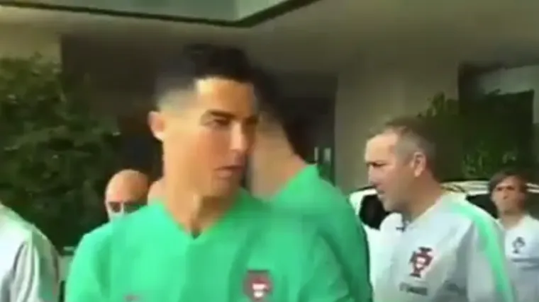 VIDEO Dijete tražilo Ronalda autogram, ovaj ga pitao: 'A za&scaron;to nema&scaron; moj dres od Juventusa?'