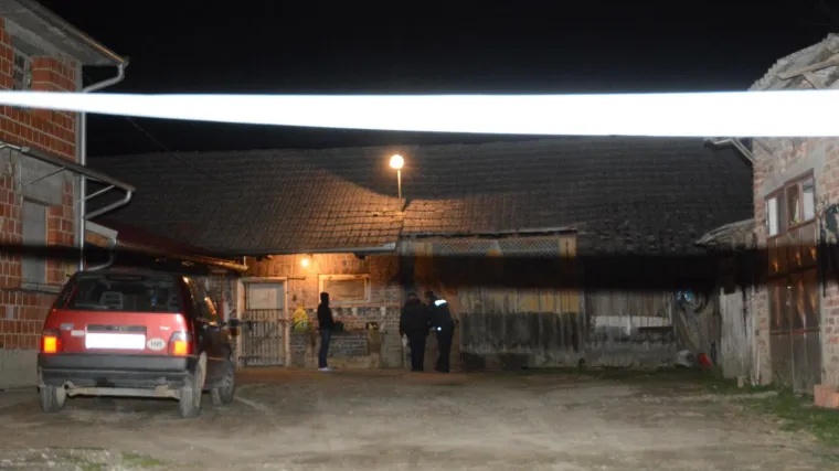 Pas ugrizao dječaka (15) za lice