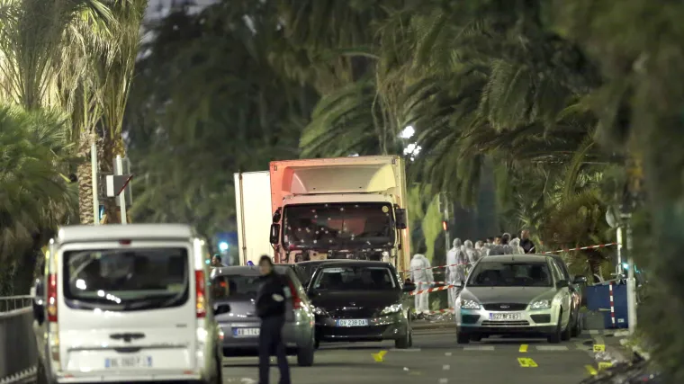 Kamion se zabio u skupinu ljudi: Ubijeno vi&scaron;e od 30 osoba. Nekoliko ozlijeđenih