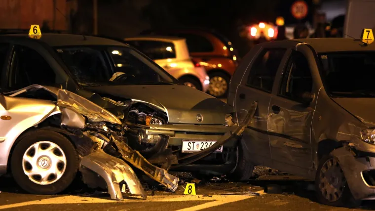 Te&scaron;ka prometna nesreća u Splitu: Dvije osobe ozlijeđene, hitno su prevezene u bolnicu