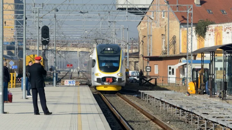 Bili smo među 'zatočenim' putnicima: Evo za&scaron;to smo po učinkovitosti željeznica najgori u Europi