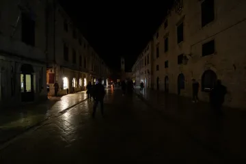 Najmanje 85 hrvatskih gradova utonulo u mrak: 'Gašenjem svjetla izrazili su brigu za budućnost Zemlje'