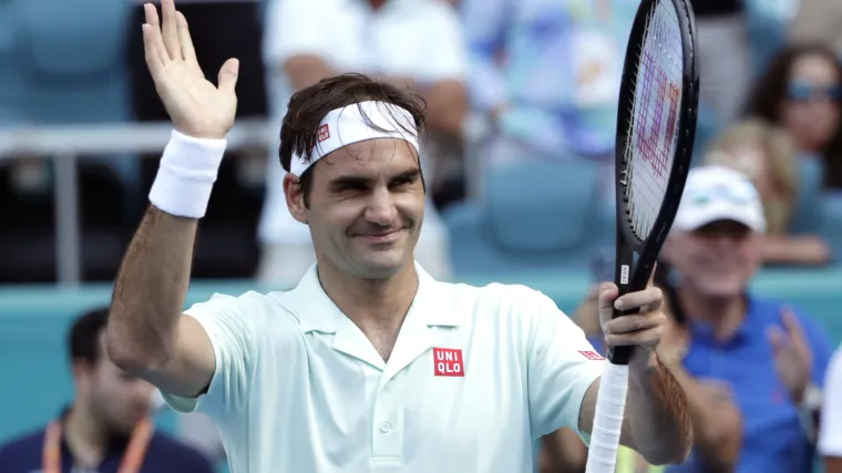 Čudesni Federer pregazio Shapovalova za finale s Isnerom i borbu za 101. naslov karijere!