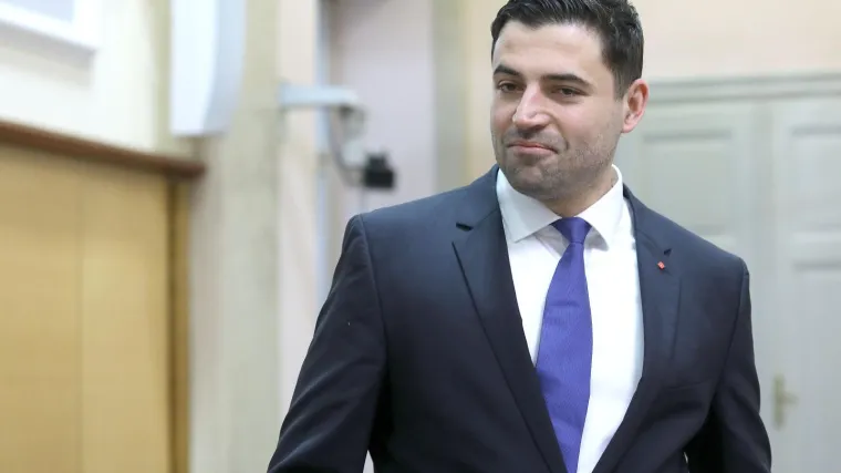 Bernardić: 'Dok je SDP bio na vlasti proizvodili su se brodovi, a danas se proizvode samo afere'