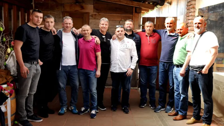 'Život na vagi' na pože&scaron;ki način: U samo 88 dana 13 mu&scaron;karaca smr&scaron;avjelo skoro 390 kila