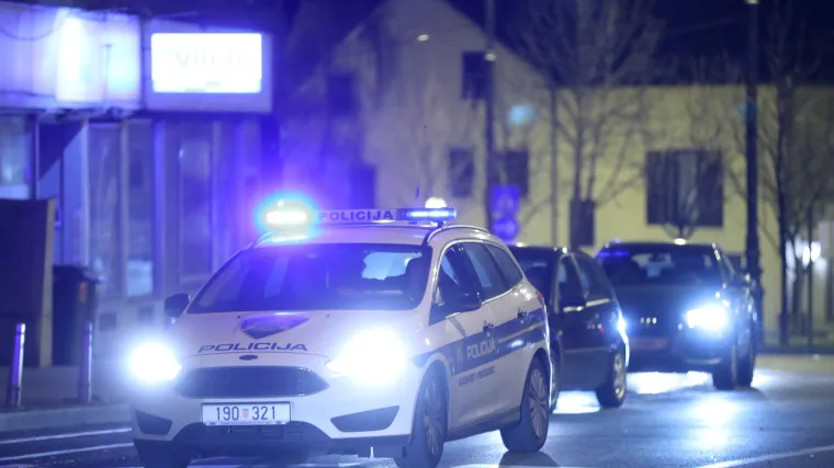 Nije imala kacigu: Vozačica pala s motora, liječnici se bore za njezin život