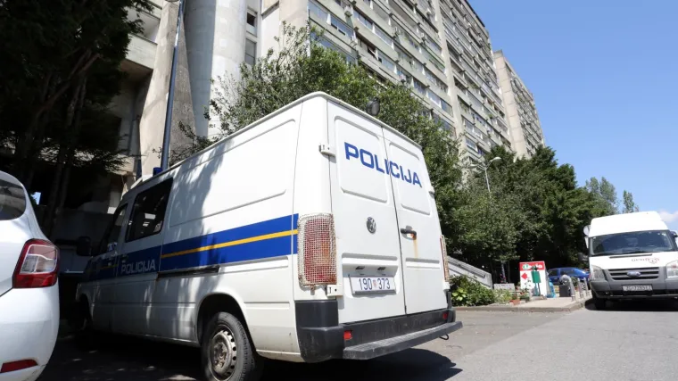 Mu&scaron;karac zadržan u bolnici, a ona zavr&scaron;ila u policiji