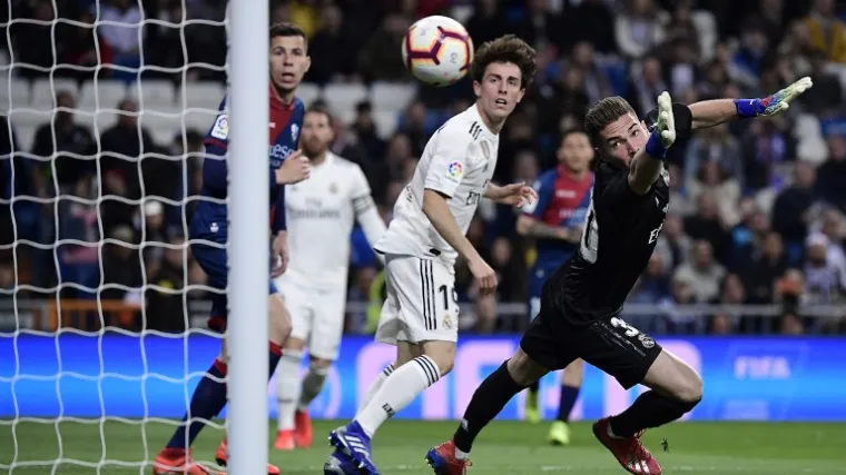 Luca je primio dva gola od posljednje momčadi lige. Tata je zadovoljan