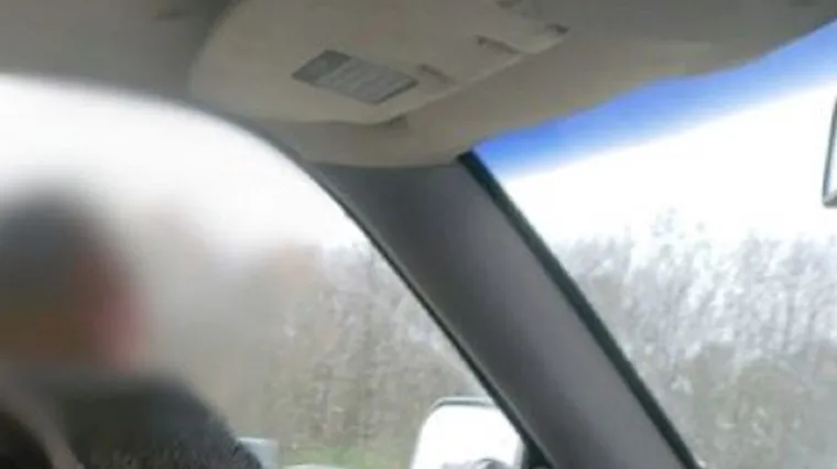 Mislite da je vozio pijan? Ni govora, ometalo ga je ono &scaron;to je imao u krilu