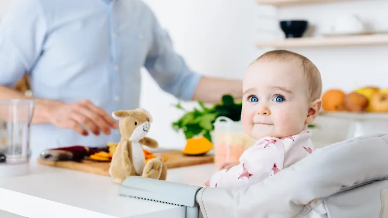 Dohrana dojenčadi: 'Bebama ne bismo trebali davati sol i šećer, ali dozvoljeni su bosiljak i peršin'