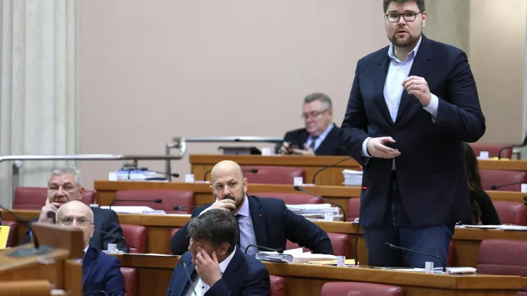 Grbin: 'Vlada je najveći pojedinačni vlasnik Uljanika i ne može bježati od odgovornosti'