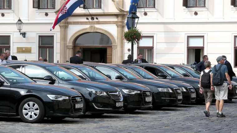 Zaboravili da im istječe leasing: Sabor u dva mjeseca potro&scaron;io 100.000 kuna na rent-a-car!