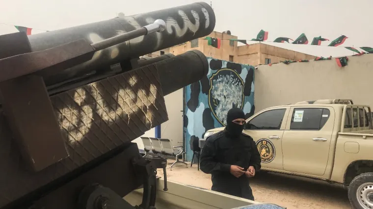 Bjesne borbe za Tripoli, zračna luka bombardirana, ponovno kreće val izbjeglica za Europu?